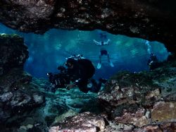 PHOTOGRAPHERS NIGHTMARE!!!! Diver lookin so good, serious... by Becky Kagan 